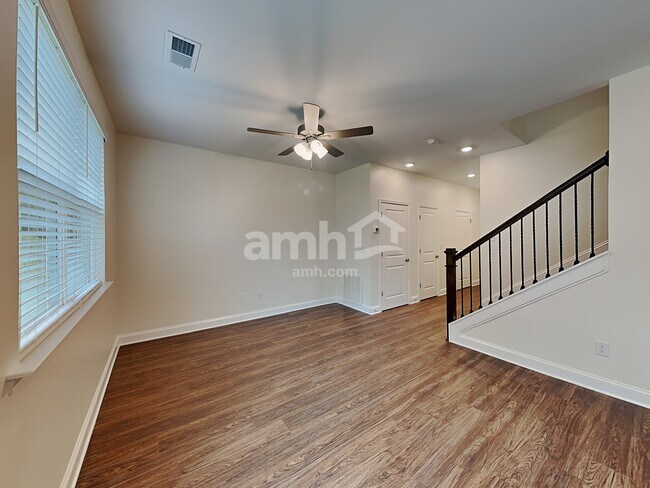 Photo - 2023 St Joseph Dr