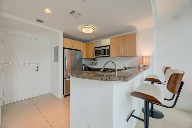 Photo - 300 S Biscayne Blvd Unidad L-428