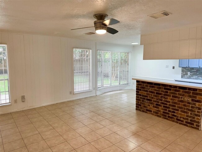 Photo - 7015 Pyron Way