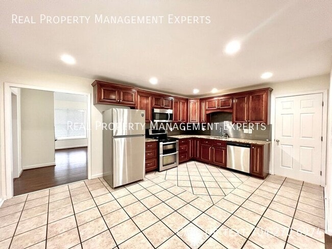 Photo - 133 Polaris Dr