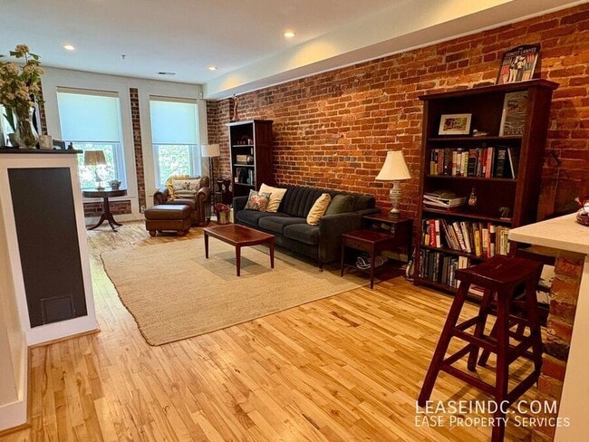 Photo - 1200 Monroe St NW Unit #B