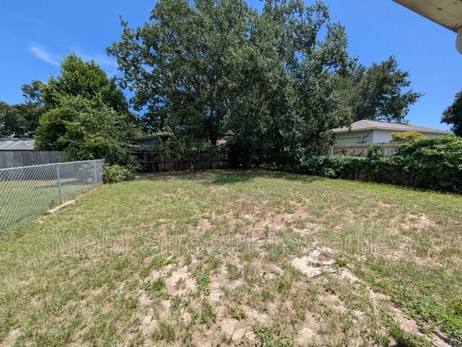 Photo - 3359 Green Briar Cir Unit B