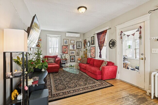 Photo - Beautiful single family home with near U of MN - 4 bed 2 bath