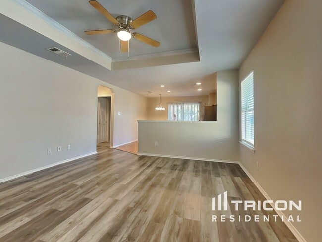 Photo - 294 Pigeonberry Pass