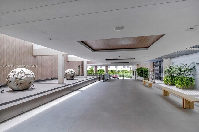 Photo - 2301 Collins Ave Unit 321