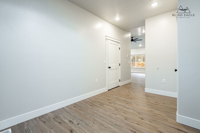 Photo - 7472 N Paw St Unit 2