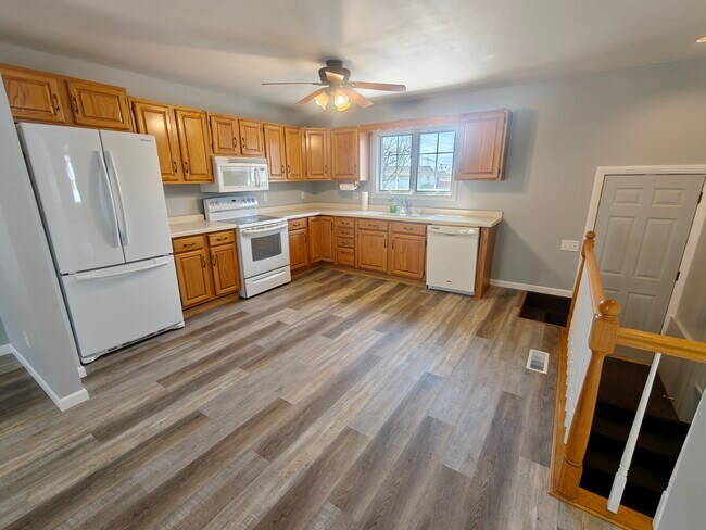 Kitchen - 109 N Oak St