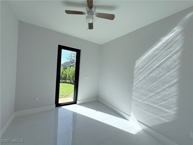 Photo - 4681 18th Ave SE