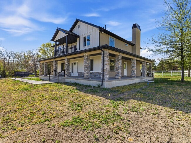 Photo - RES_O VAN DER WATT_14512 Unit UPSTAIRS