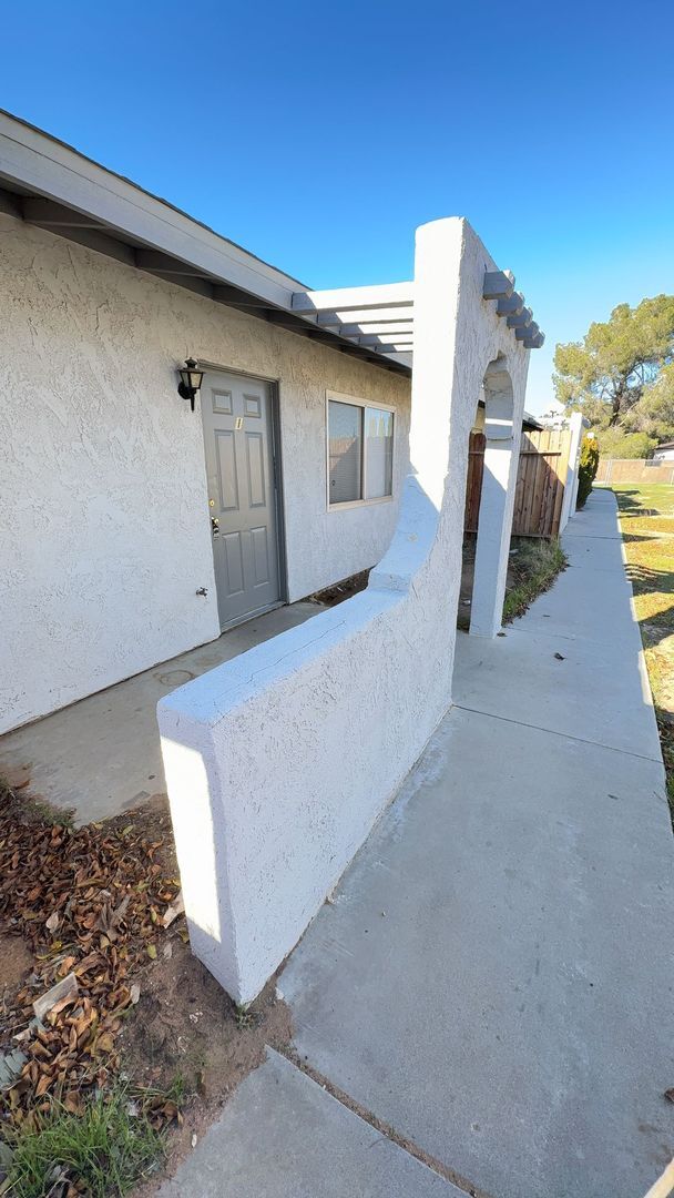 Building Photo - 21336 Laguna Rd Unit 1