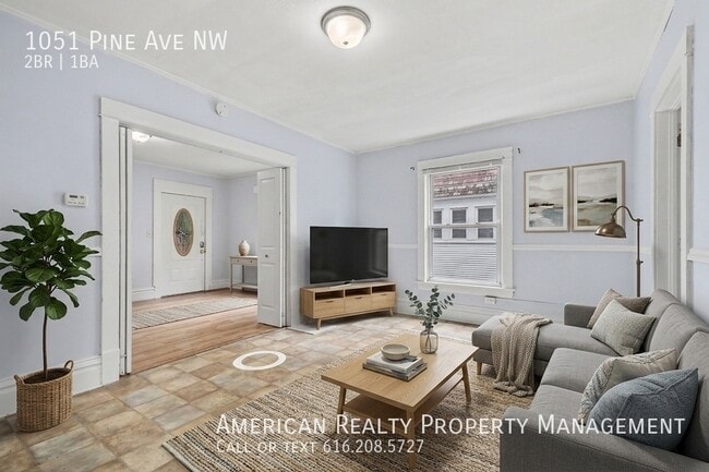 Photo - 1051 Pine Ave NW