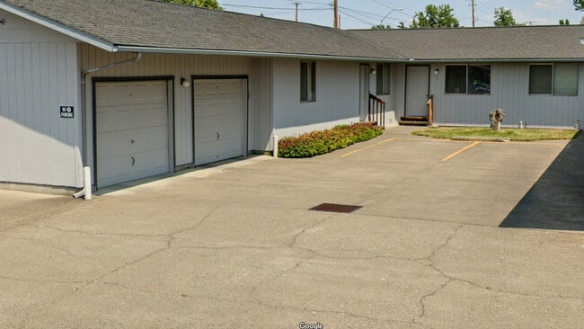 Front Entrance - 1606 E Alder St Unit D