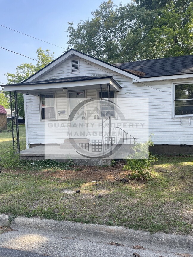 Photo - 404 E Elizabeth St