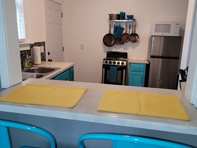 Photo - 2033 E 4th St Unidad 2033