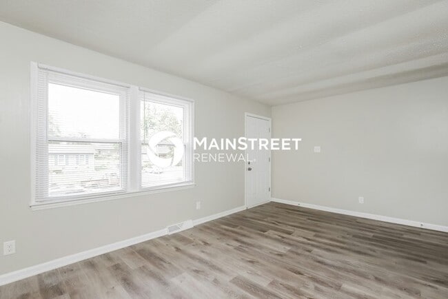 Photo - 3 Bedroom Pet-Friendly Home in GREENSBORO, NC with Main Street Renewal