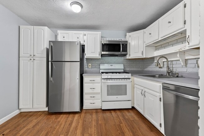 Photo - 7 Karen Cir Unit 2