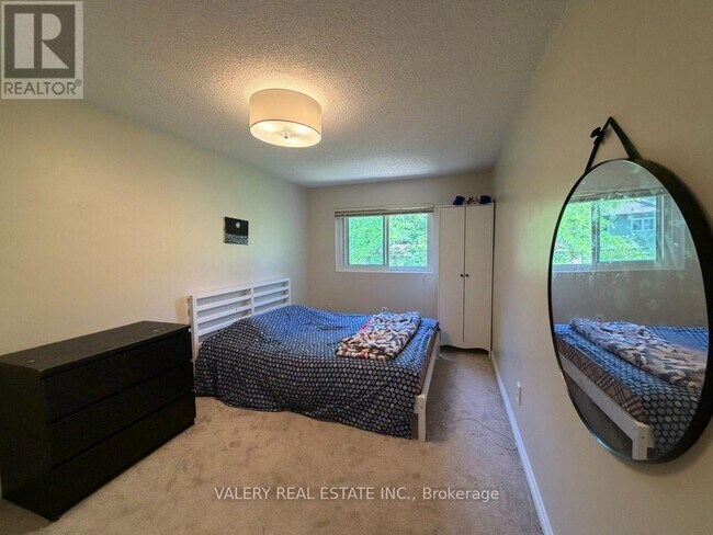 Photo - 4662 Kingston Rd