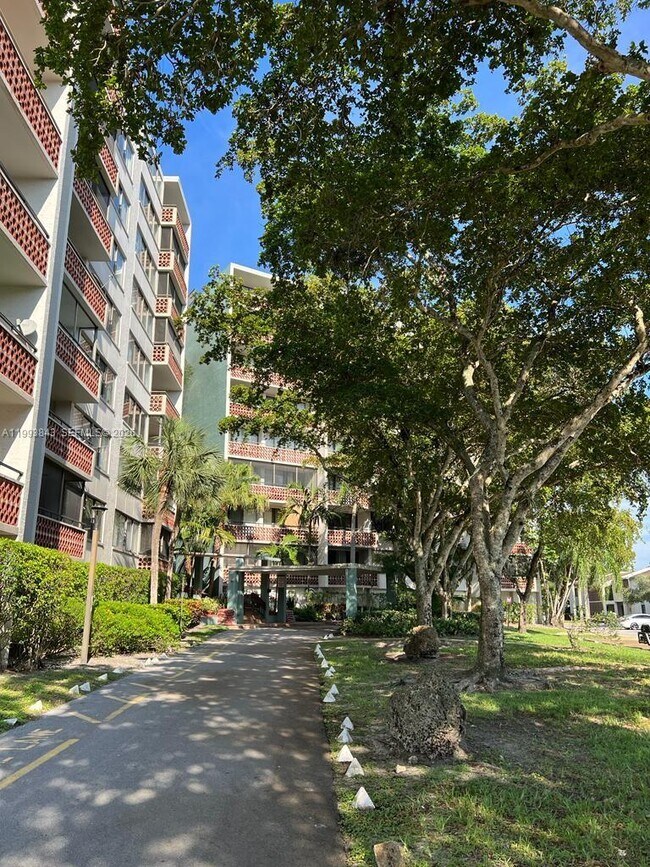 Photo - 4222 Inverrary Blvd Unit 4217