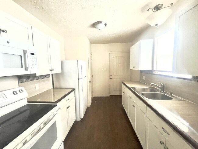 Photo - 5311 Avenue O