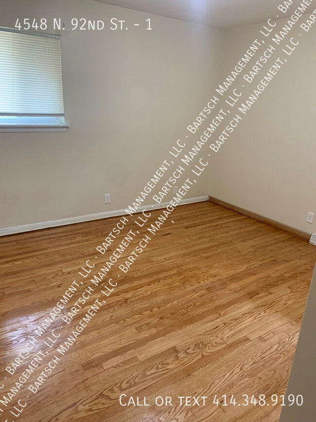 Photo - 4548-4562 N 92nd St Unit 1