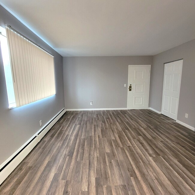 Photo - King Towers Apartments