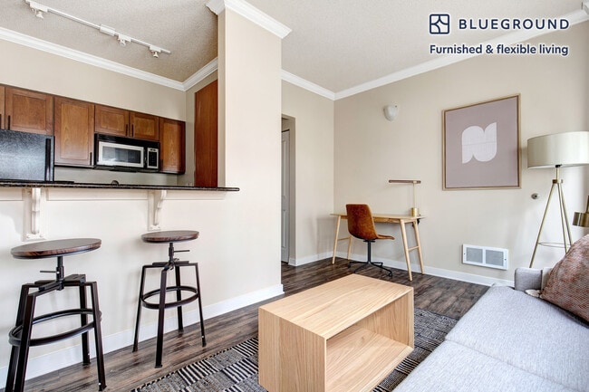 Photo - 1406 Western Ave Unidad FL7-ID202