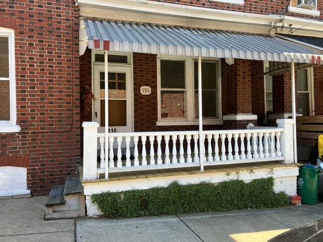 Building Photo - 116 N Marshall St Rental