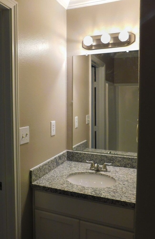 Photo - 107 Varsity Dr Unit 107 Room D