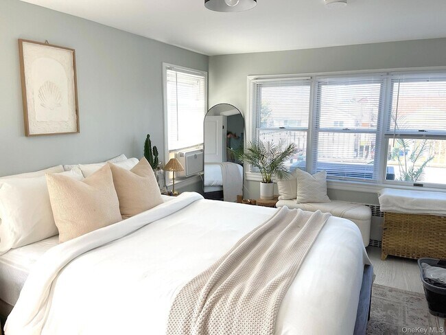 Photo - 128 Roosevelt Blvd