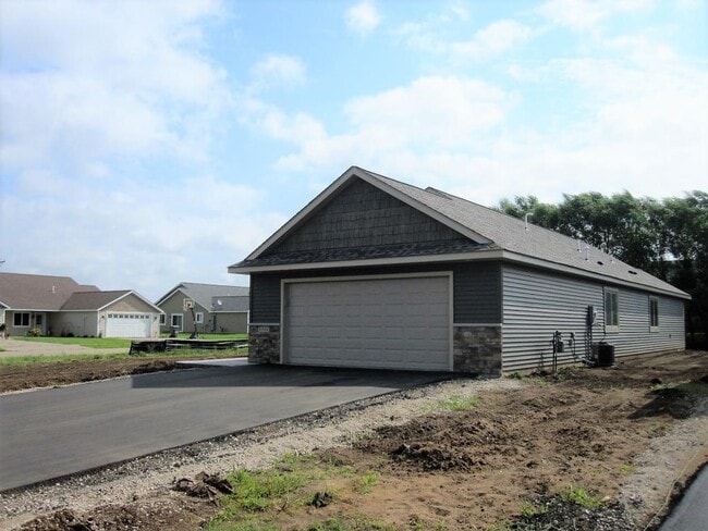Photo - 3507 Sevenoaks St