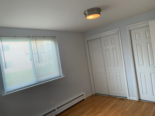 Bedroom - 8027 W Foster Ln Unit Garden North