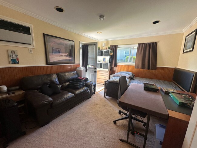 Photo - Studio Home in Desirable West Menlo Park- Walk to Downtown