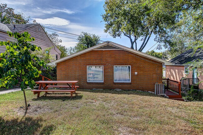 Photo - 1017 Wade Ave Apartamentos Unidad C