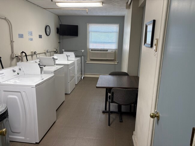 Laundry Room - Homestead