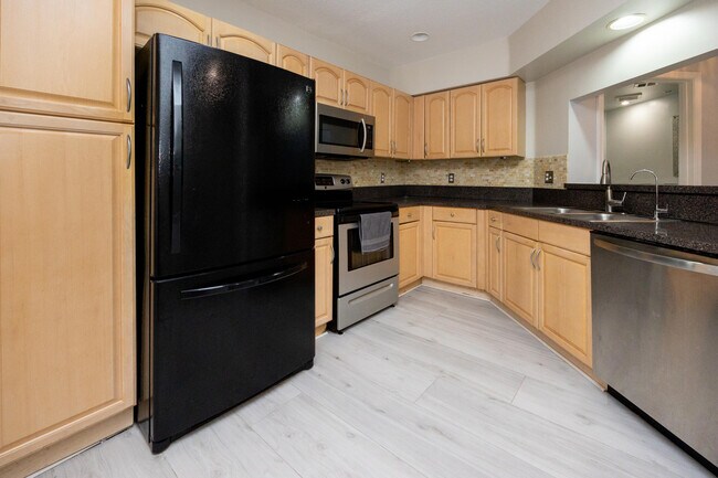 Photo - 50 Desford Ln