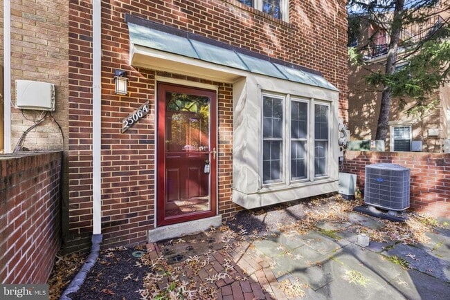 Photo - 2506 Fairfax Dr