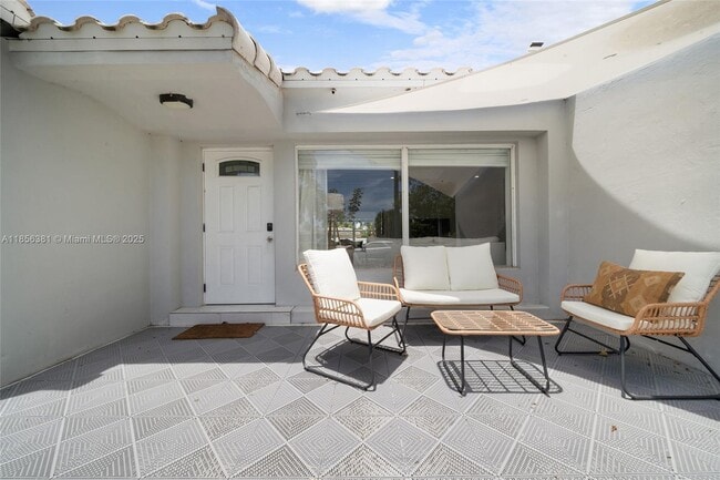 Photo - 1625 Hollywood Blvd Unidad 1