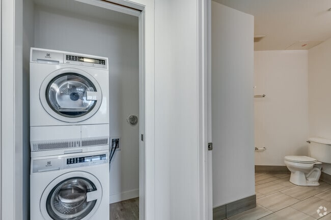 1BR, 1BA - 677SF - Vue Apartments