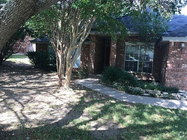 Building Photo - 1805 Diana Ln Rental