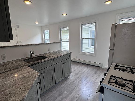 Photo - 77 Cottage St