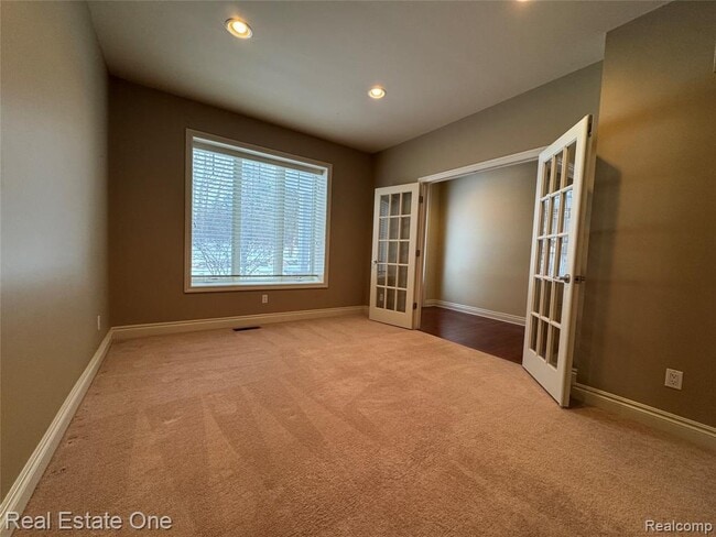 Photo - 1030 Oakwood Dr