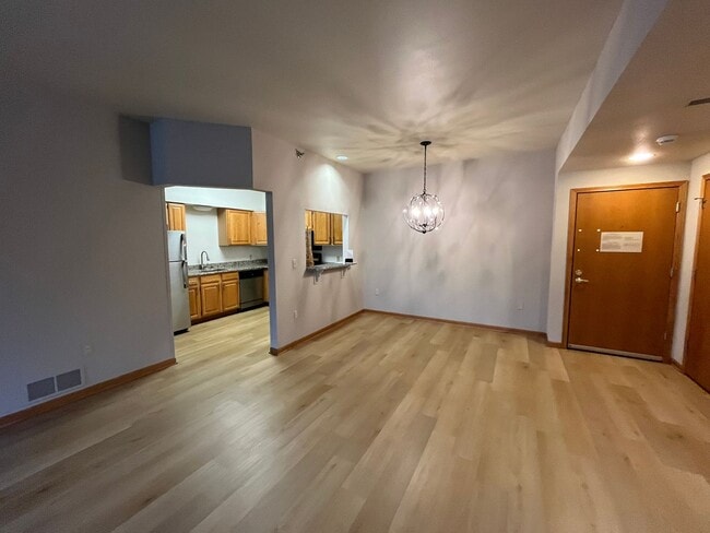 Photo - River Trail Apartments