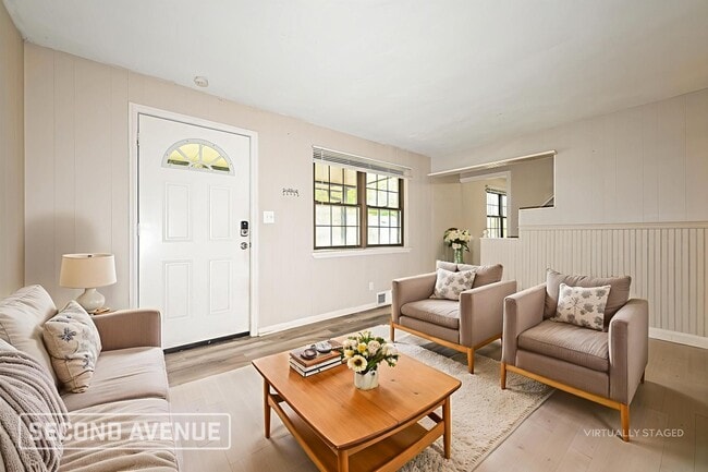 Photo - 223 Auburn St