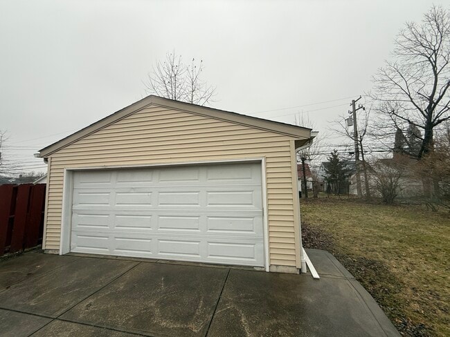 Photo - 4185 Eastway Rd