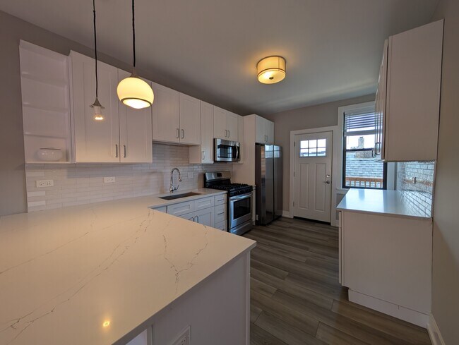 Photo - 3941 N Janssen Ave Unidad 2