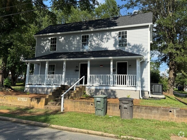 Building Photo - 2321 Dacian St Unit A Rental