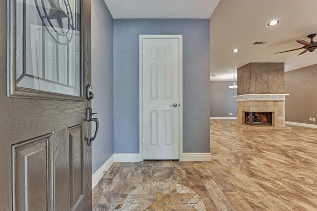 Photo - 30 Cottage Grove Pl