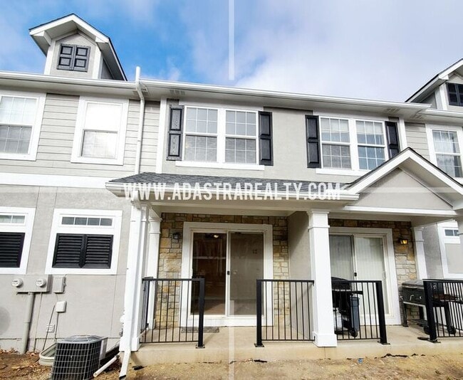 Photo - Beautiful and Spacious Olathe West Townhom...