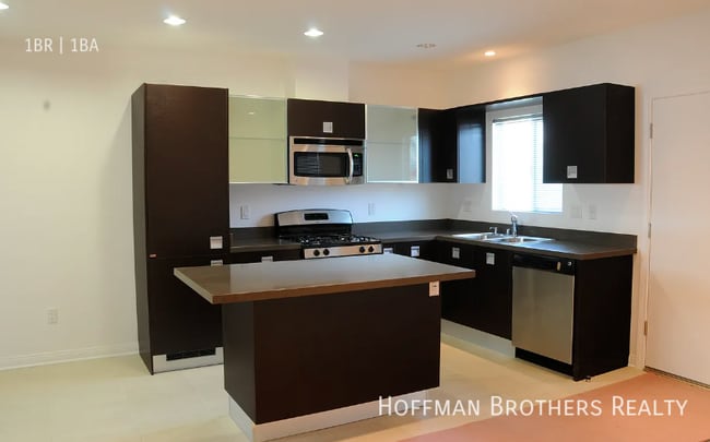 Building Photo - 9100 Whitworth Dr