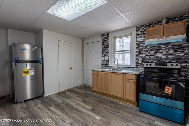 Photo - 921-923 Clay Ave